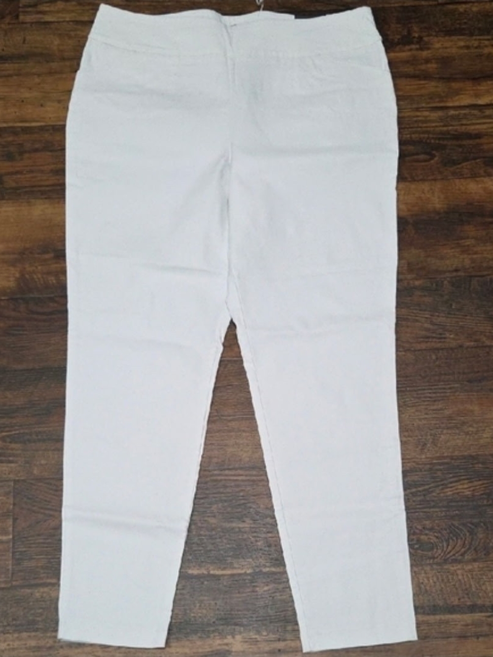 Versona White Ankle-Length Stretch Pants